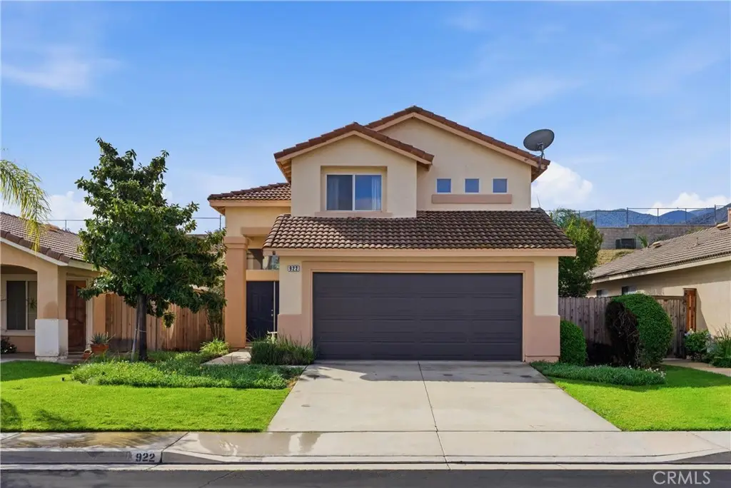 922 Naples, Corona, CA 92882 - #1