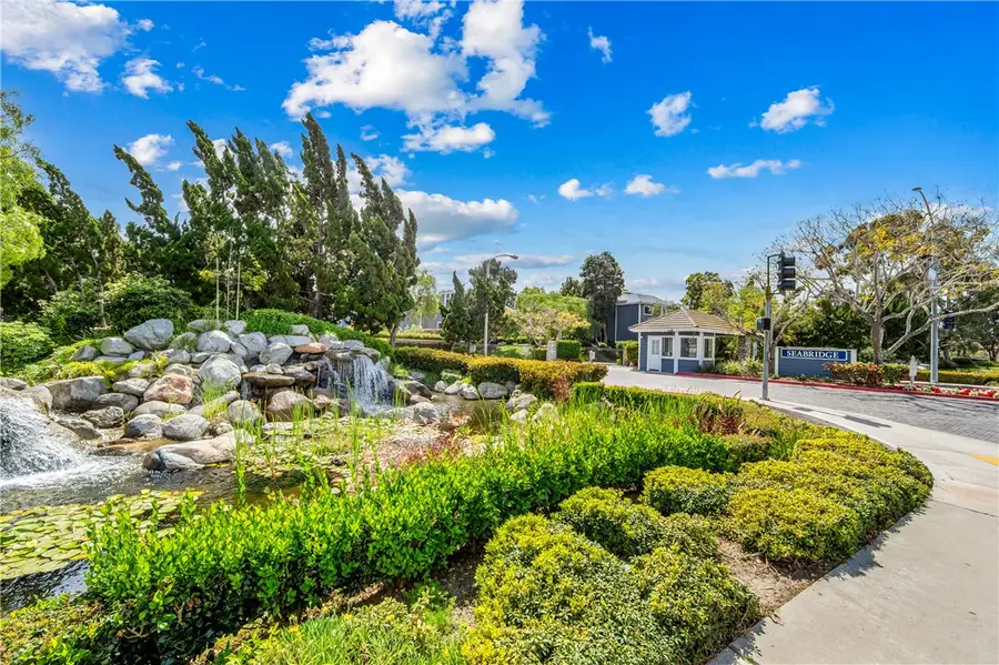 8192 Sandcove Cir #106, Huntington Beach, CA 92646 - #3