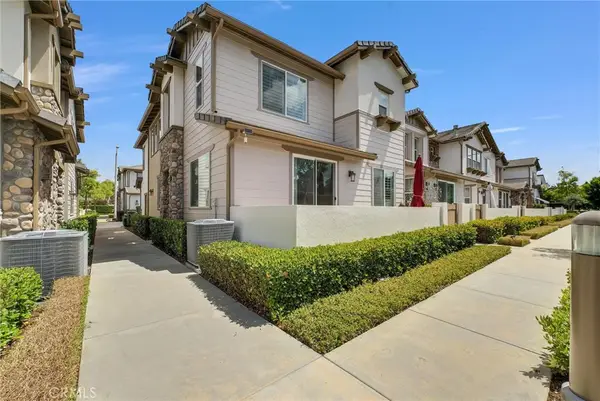 18032 Magee Ln, Yorba Linda, CA 92886