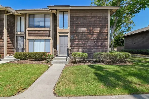 956 S Downey Place, Anaheim, CA 92804