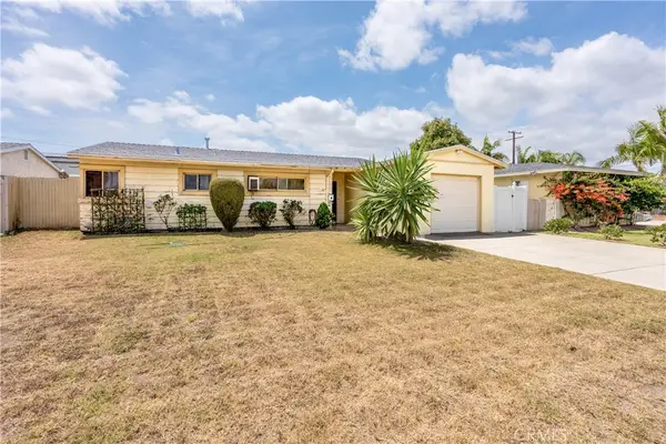 10261 D Este, Anaheim, CA 92804