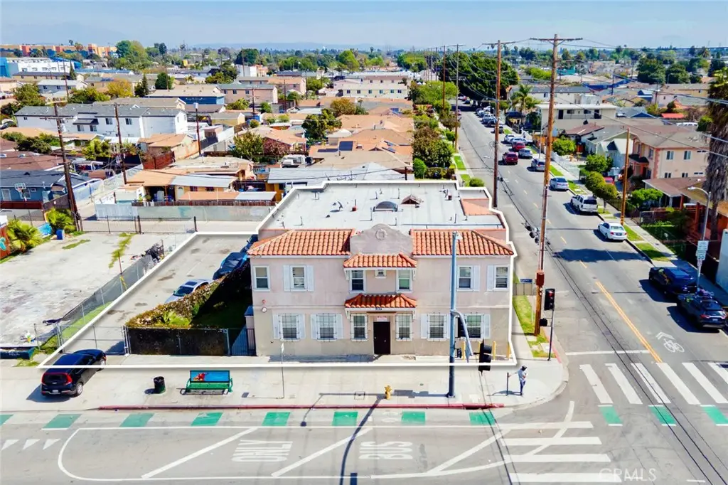 9124 S Broadway, Los Angeles, CA 90003 - #1