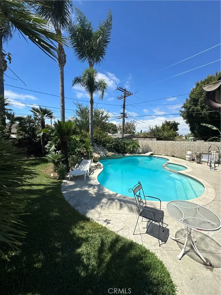 1030 W Glenwood Pl, Santa Ana, CA 92707 - #3