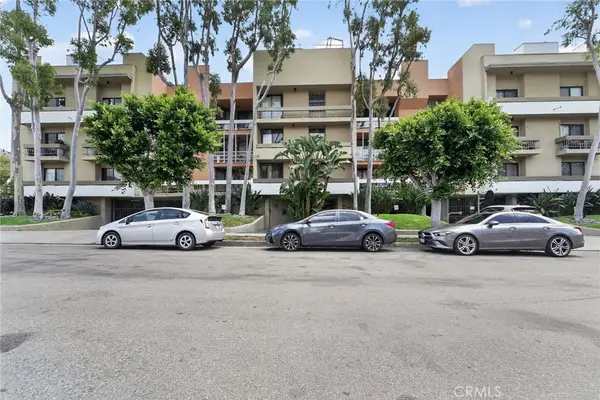 750 N Kings #114, West Hollywood, CA 90069