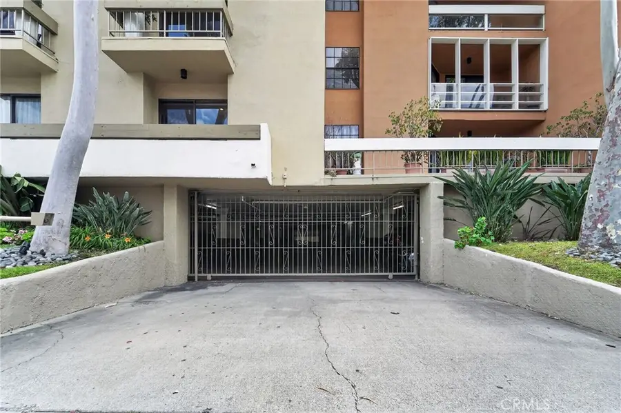 750 N Kings #114, West Hollywood, CA 90069 - #2
