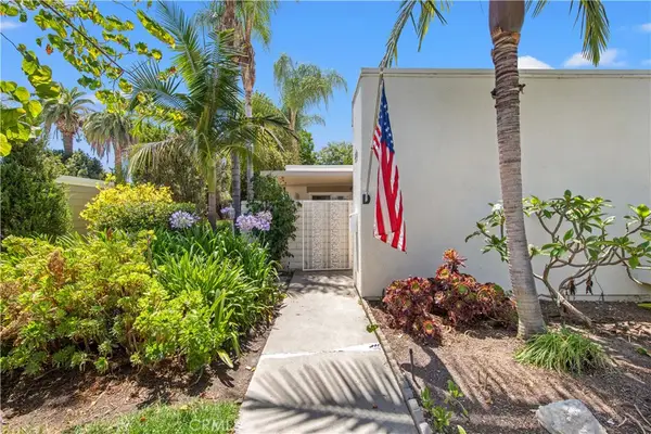 2053 Via Mariposa E. #D, Laguna Woods, CA 92673