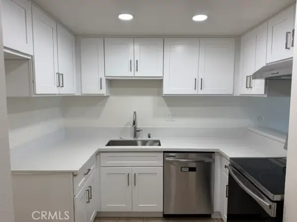 3054 Associated #26, Fullerton, CA 92835