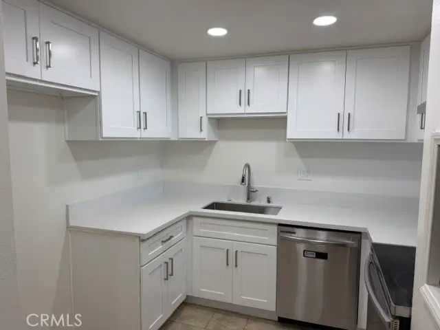3054 Associated #26, Fullerton, CA 92835 - #3