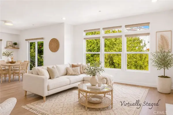 3822 Clayton Avenue, Los Angeles, CA 90027