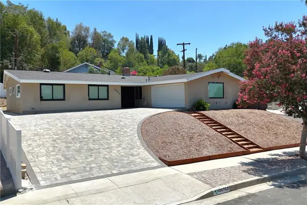 20703 Collins Street, Woodland Hills, CA 91367