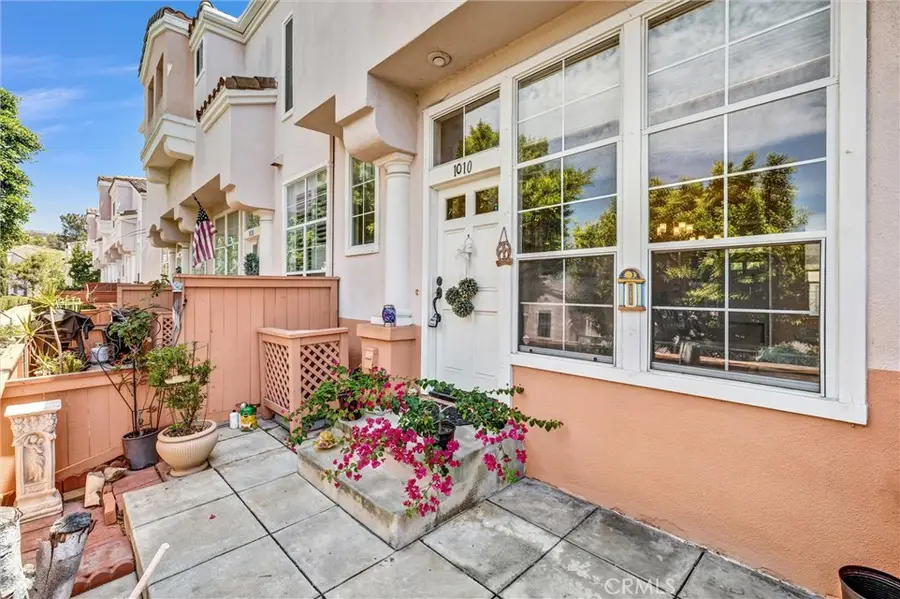 1010 S Volterra, Anaheim, CA 92808 - #2