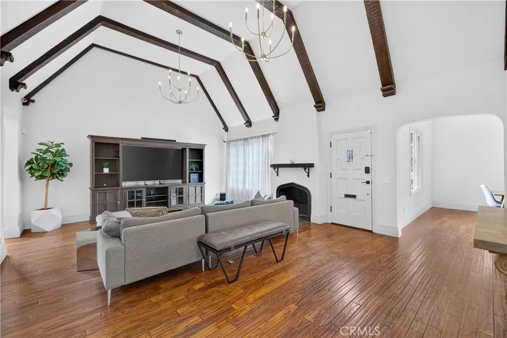 515 N Crescent Heights, Los Angeles, CA 90048 - #1