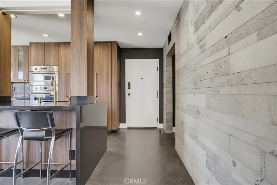 1525 E Appleton Street #201, Long Beach, CA 90802 - #2