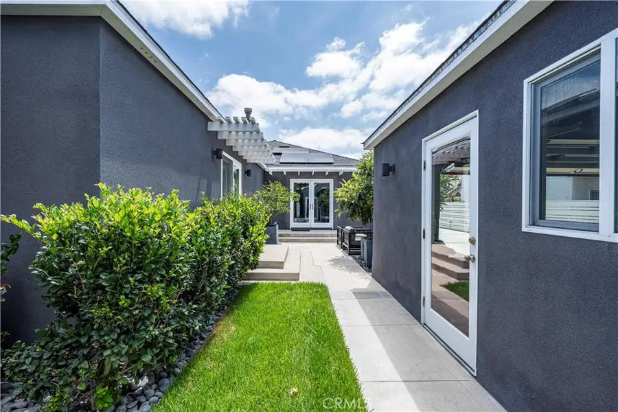 4557 Hazelbrook Avenue, Long Beach, CA 90808 - #3