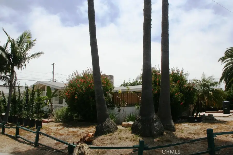 703 Center, Costa Mesa, CA 92627 - #2