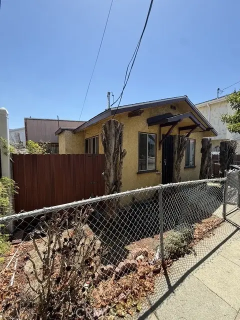 1326 S Cabrillo, San Pedro, CA 90731