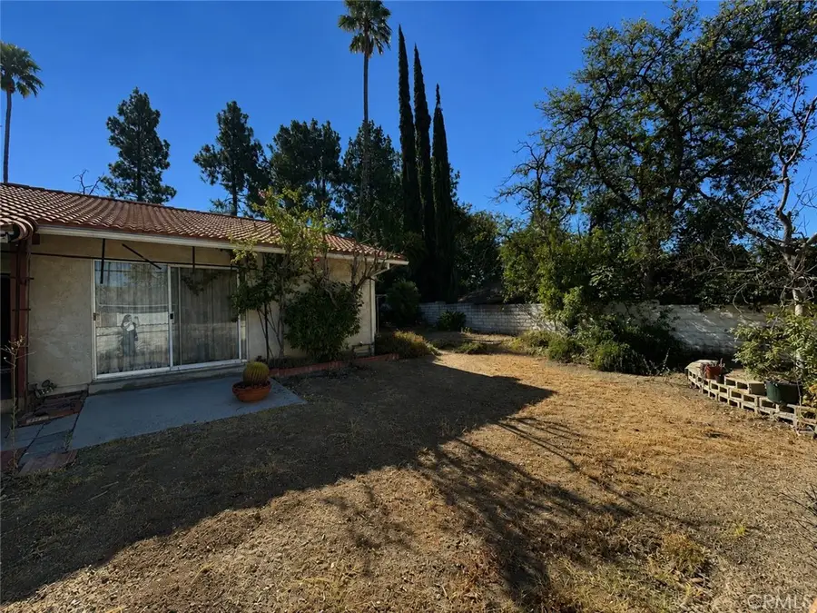 10470 Laramie Avenue, Chatsworth, CA 91311 - #2