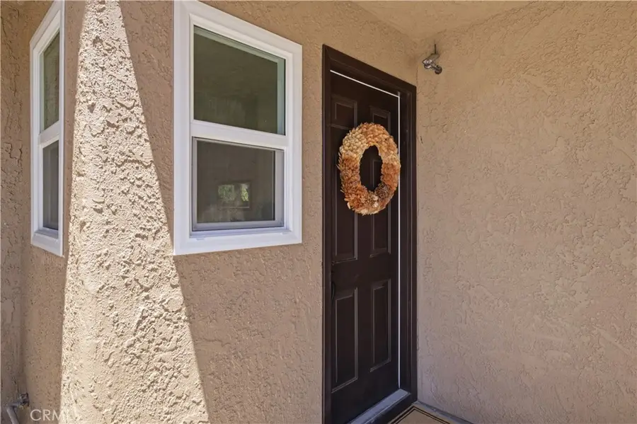229 S Palm Avenue, Santa Paula, CA 93060 - #3
