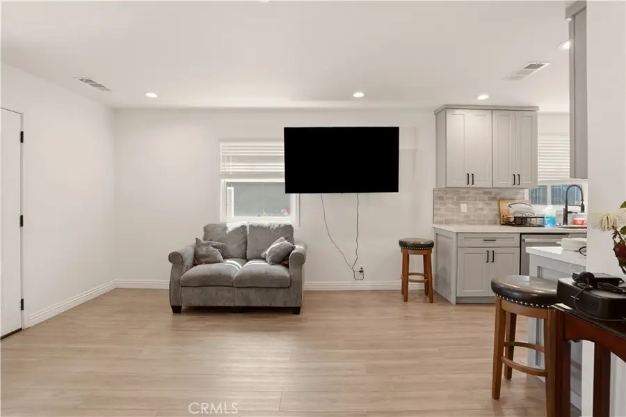 339 E 103 Street, Los Angeles, CA 90003 - #2