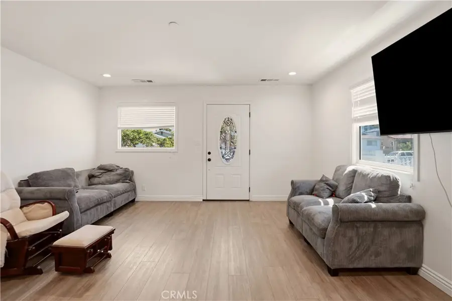 339 E 103 Street, Los Angeles, CA 90003 - #3