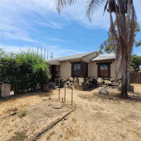 3773 Delta, Long Beach, CA 90810