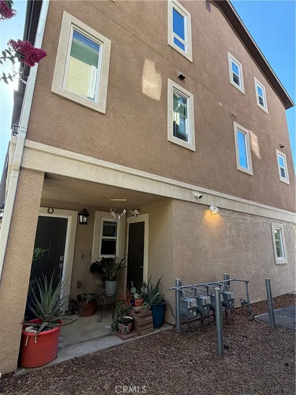 14685 Sherman, Los Angeles, CA 91405