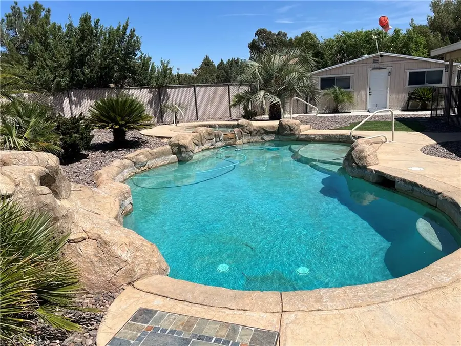 7692 Calpella, Hesperia, CA 92345 - #2