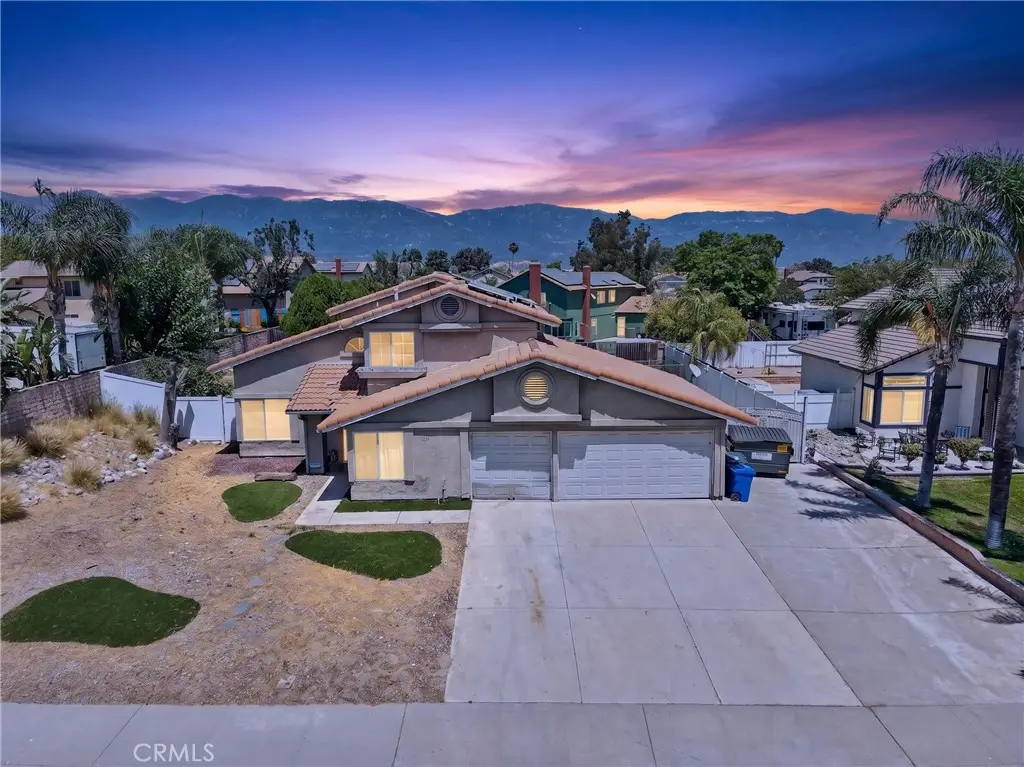 1554 W Via Bello Dr, Rialto, CA 92377 - #1