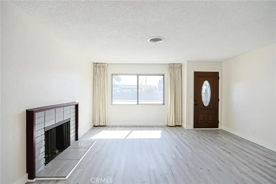 15261 Columbia, Huntington Beach, CA 92647 - #3