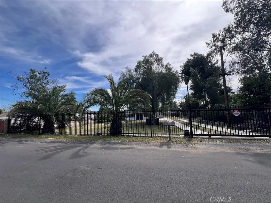 2527 W Third Avenue, San Bernardino, CA 92407 - #2