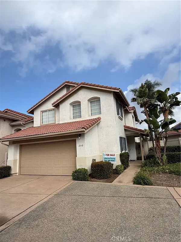 200 River Rock Court, Santee, CA 92071