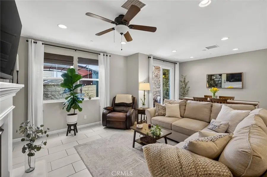 3877 Par, Yorba Linda, CA 92886 - #3