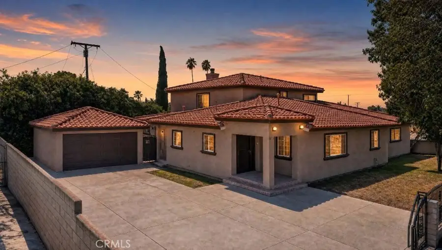 1042 W Mcfadden Avenue, Santa Ana, CA 92707 - #2