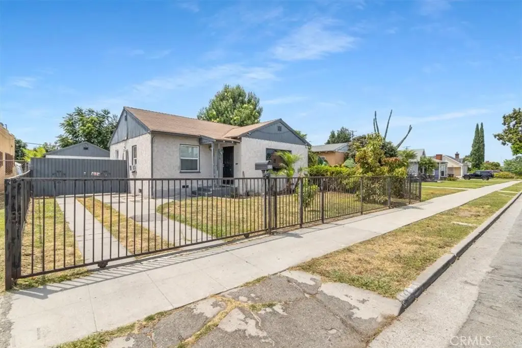 322 W School Street, Compton, CA 90220 - #1