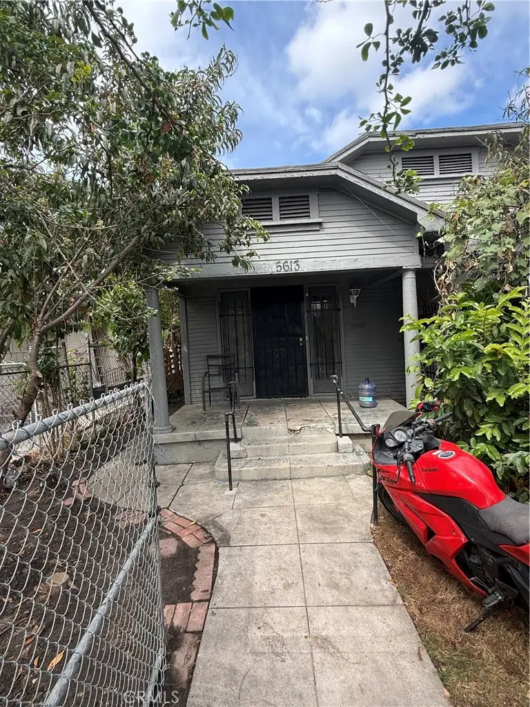 5611 S Normandie, Los Angeles, CA 90037 - #2