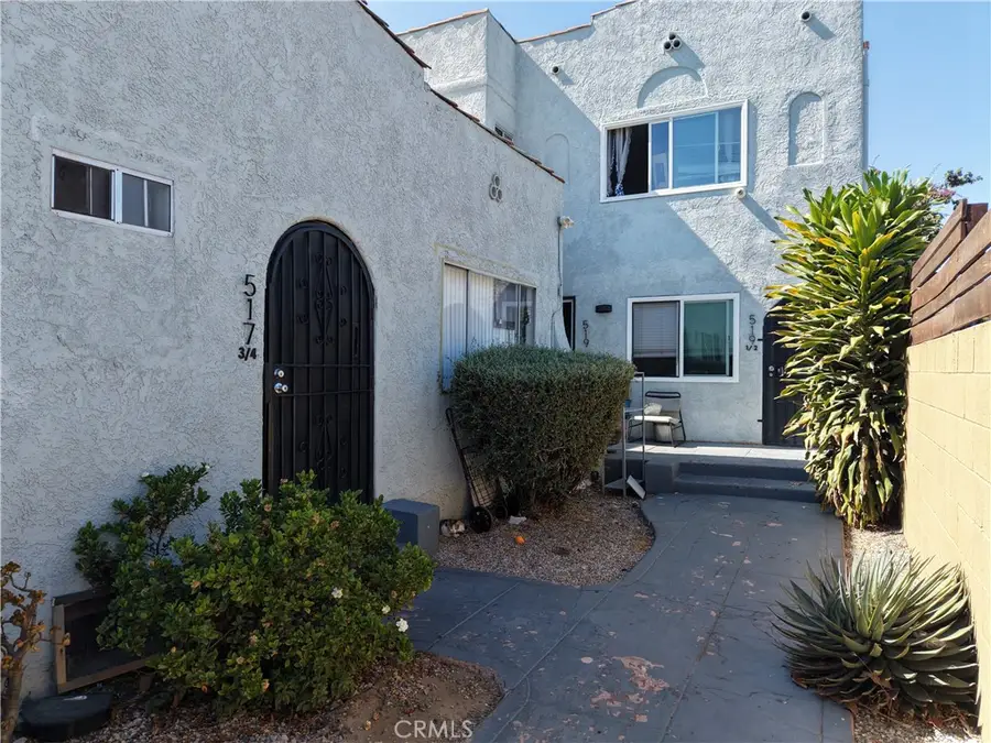 517 W 42nd, Los Angeles, CA 90037 - #3