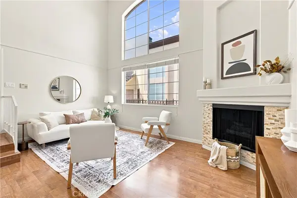 7033 La Tijera, Los Angeles, CA 90045