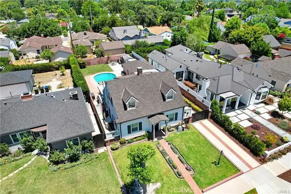 124 S Beachwood, Burbank, CA 91506