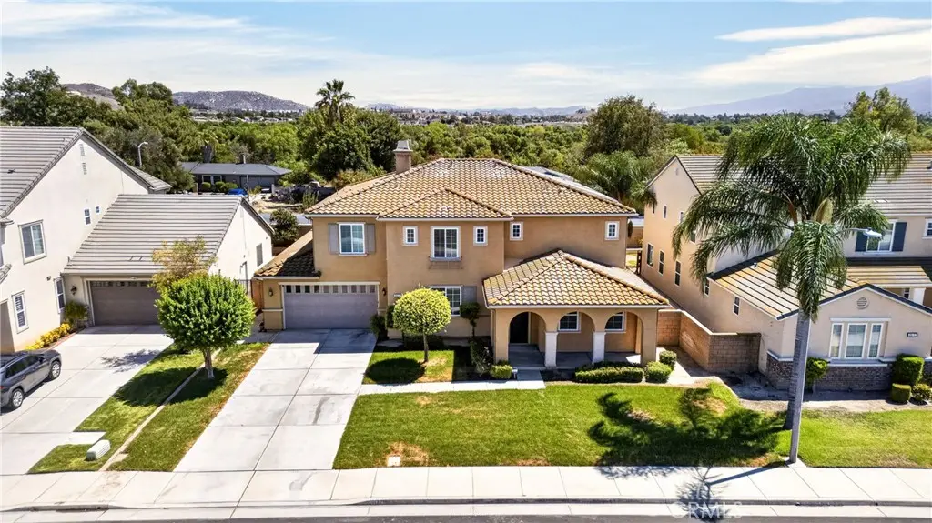 8122 River Bluffs, Eastvale, CA 92880 - #1