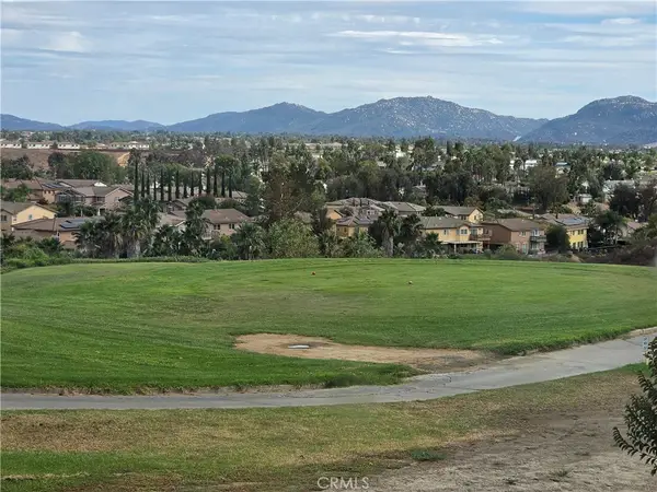 38595 Via Taffia, Murrieta, CA 92563