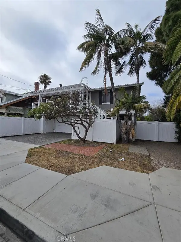 544 Bernard Street, Costa Mesa, CA 92627