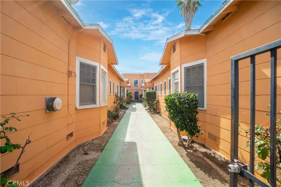 426 E 17th, Long Beach, CA 90813 - #2