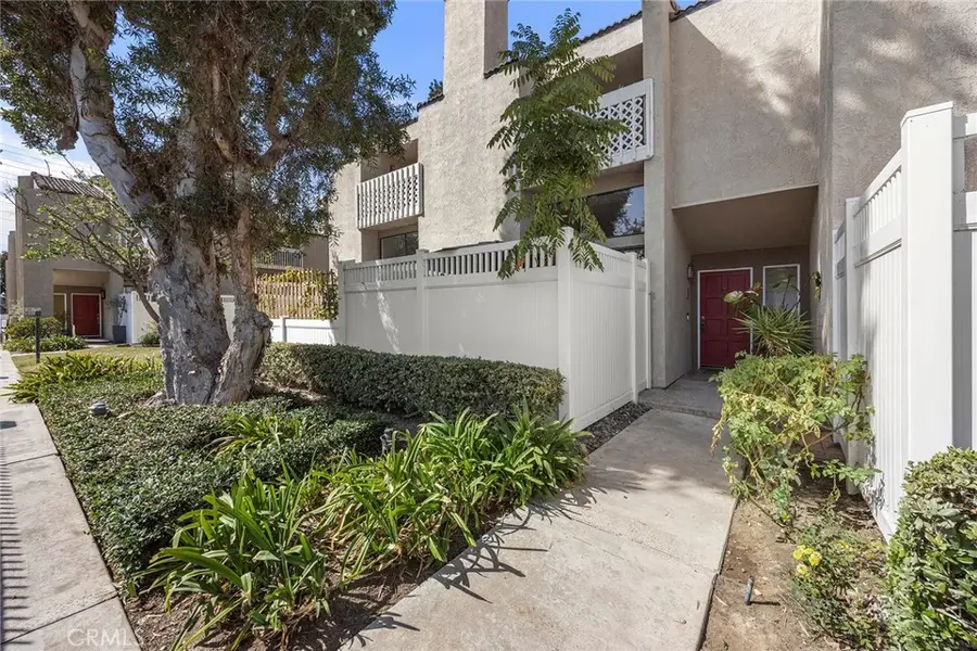 380 W Wilson St #C102, Costa Mesa, CA 92627 - #2