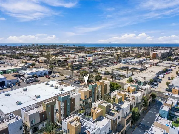 797 Leeward, Costa Mesa, CA 92627