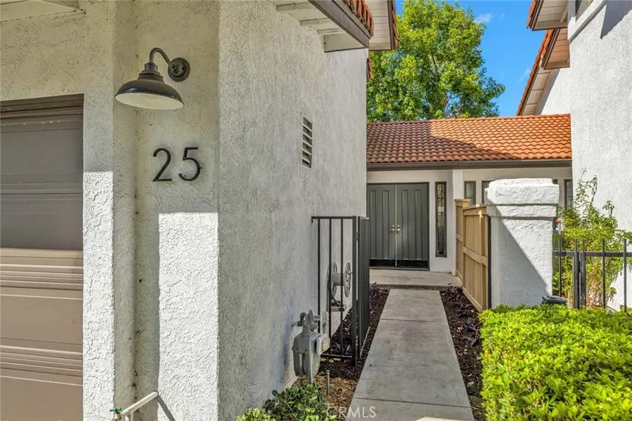 25 Clover Hill Lane #106, Laguna Hills, CA 92653 - #3