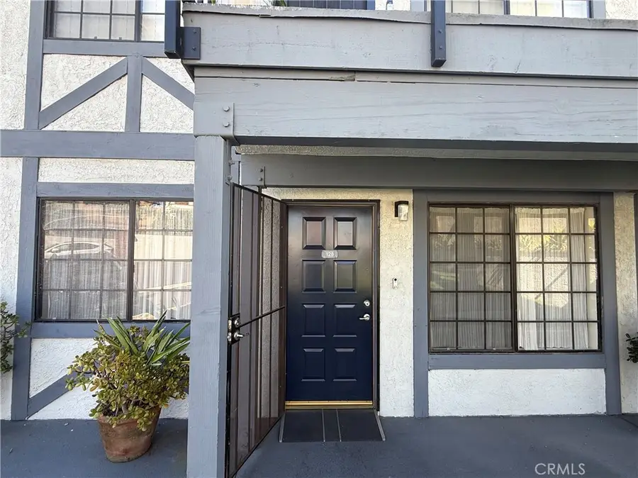 2599 Walnut #128, Signal Hill, CA 90755 - #3