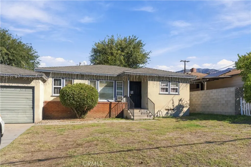 135 W Woodbury, Altadena, CA 91001 - #1