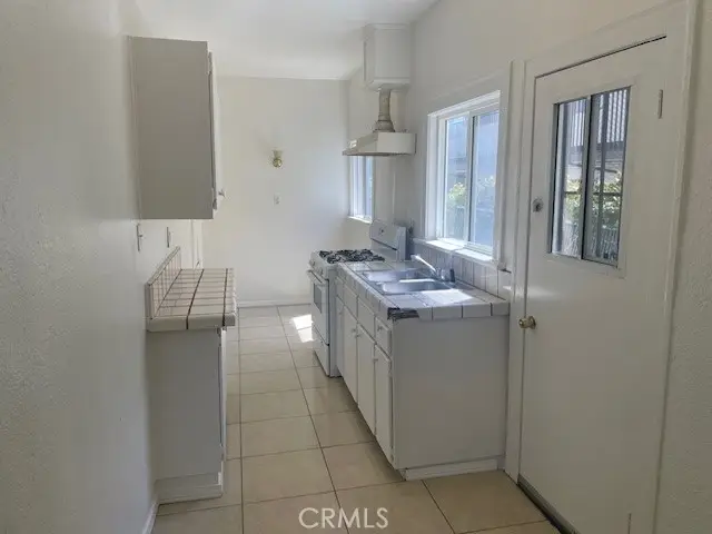 1738 E 4th Street #1, Long Beach, CA 90802 - Image #3