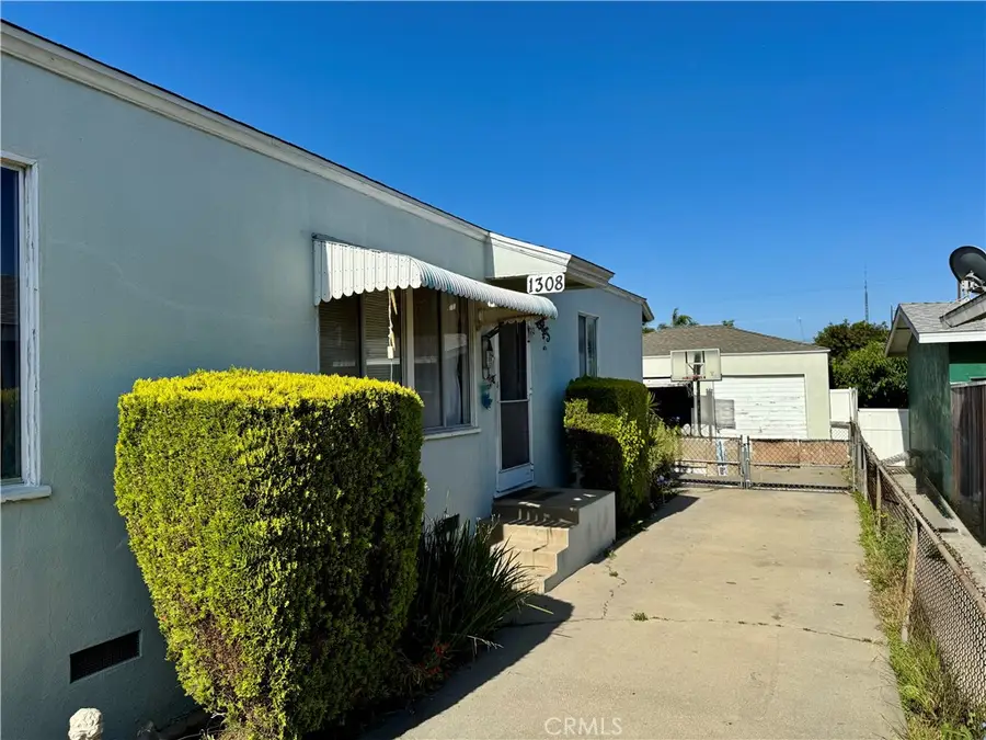 1306 Gulf Avenue, Wilmington, CA 90744 - Image #2