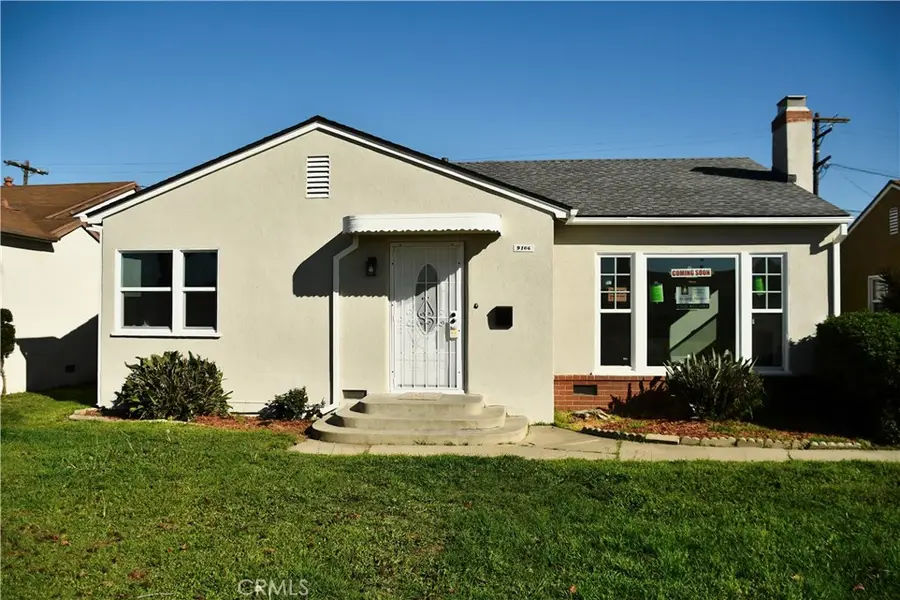 9106 S Gramercy Place, Los Angeles, CA 90047 - #2